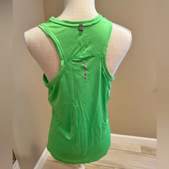 5 for $30 NIKE Green Dri-Fit Tank Top - Picture 3 of 6